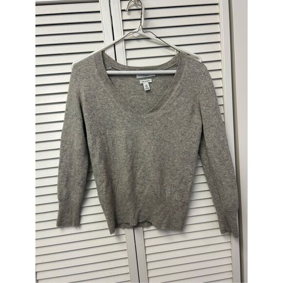 Banana Republic 100% Cashmere V-Neck Sweater, Sz Medium + - Picture 5 of 7